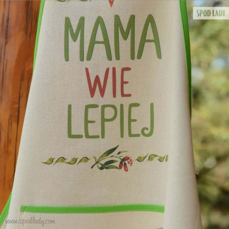 Prezent dla mamy. Fartuszek z wzorem: Mama wie lepiej.