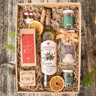 Zestaw prezentowy z biaym winem w jasnej odsonie