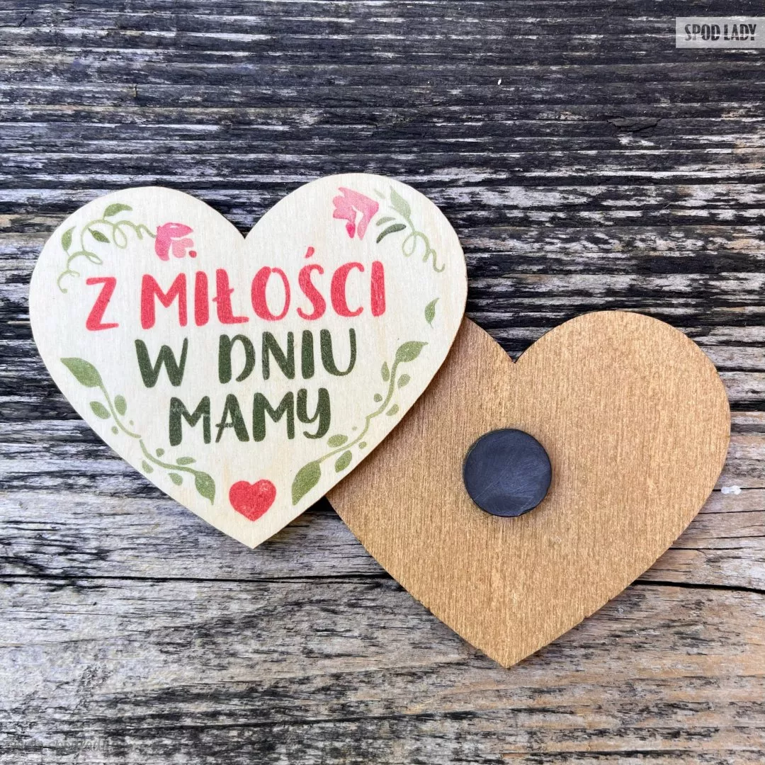 Magnesik drewniany na Dzie Mamy